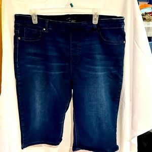 DG2 denim shorts, elastic waist, length is just above the knee